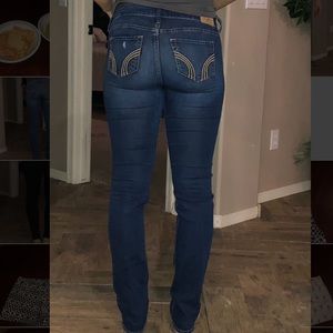 Distressed Dark Wash Skinny Jeans